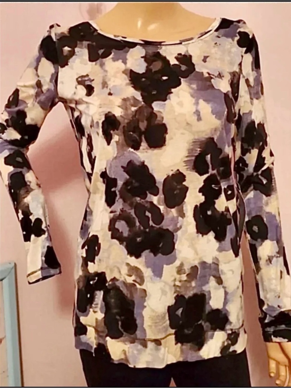 NWT Vera Wang long sleeve Top Shirt Watercolor Floral- Black, Lavender, Cream S